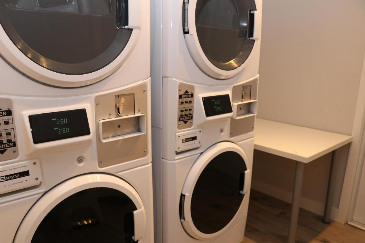 A Stylish Stay W/ A Queen Bed, Heated Floors.. #37 Μπρούκλαϊν Εξωτερικό φωτογραφία